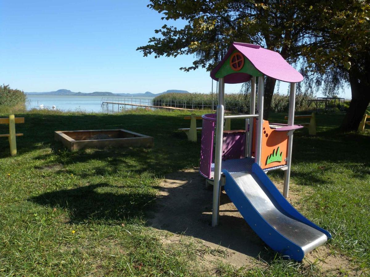 Apartment In Balatonmariafuerdo 19249 Balatonkeresztúr Εξωτερικό φωτογραφία