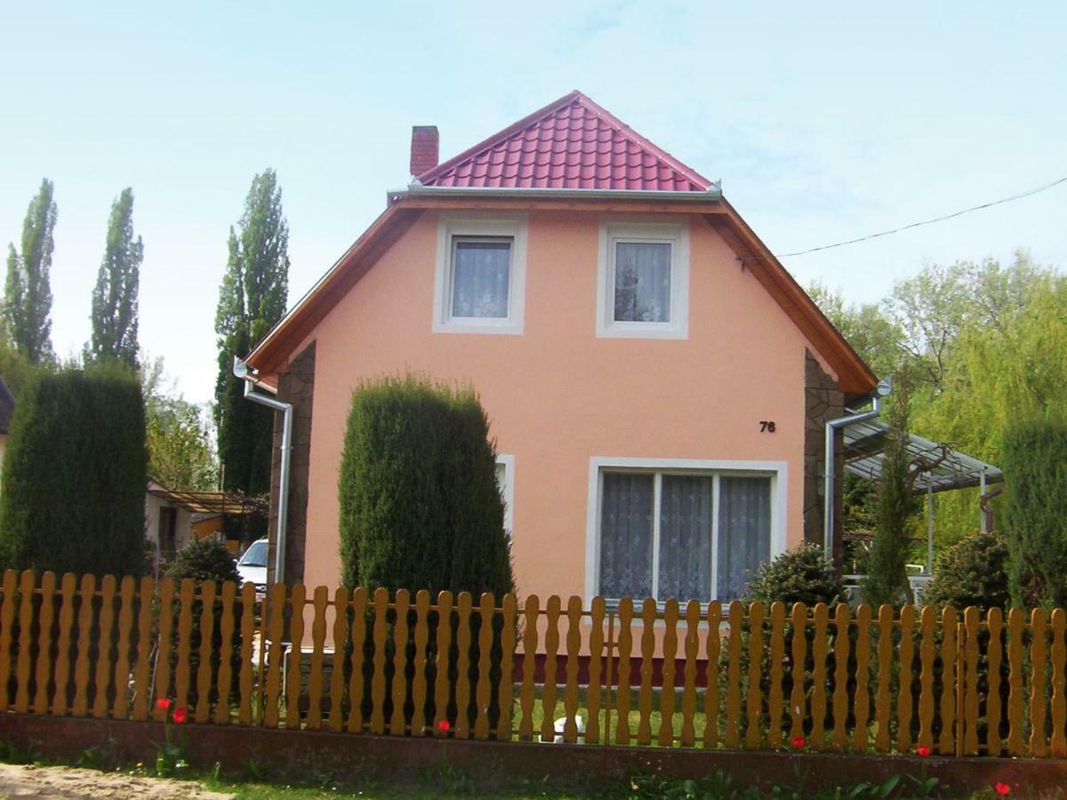 Apartment In Balatonmariafuerdo 19249 Balatonkeresztúr Εξωτερικό φωτογραφία